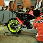 Chemonk Modified Selesaikan Modifikasi Kawasaki Ninja RR150 Racing
