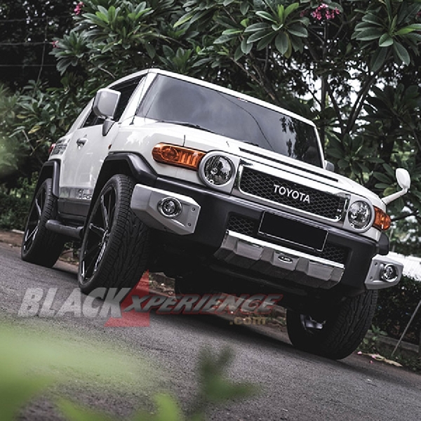 Modifikasi Toyota FJ Cruiser, Kawinkan Gaya DUB City dan VIP Untuk Harian