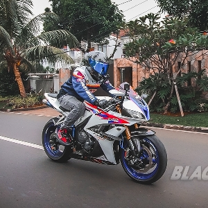 Modifikasi Honda CBR600RR, Proper and Clean Sportbike - blackxperience.com
