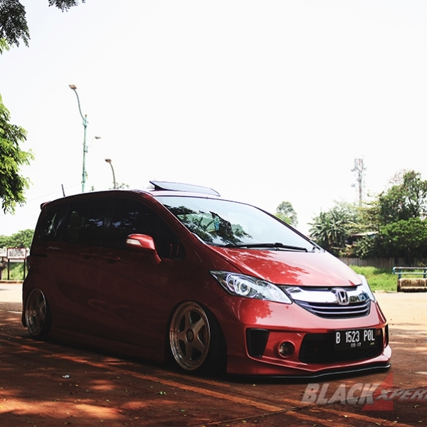 Modifikasi Honda Freed Elegant: Bosan Main JDM