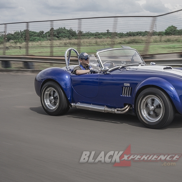 Gahar! Shelby Cobra 427 Berbasis Toyota Crown, Karya Builder Indonesia