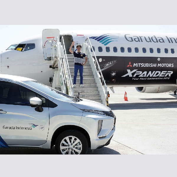 Mitsubishi XPANDER Terbang Bersama Pesawat Garuda Indonesia