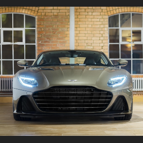 Aston Martin DBS Superleggera Jadi Tunggangan Baru James Bond