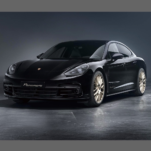 Mungkinkah Versi 10 Years Edition Membuat Porsche Panamera Jadi Keren?