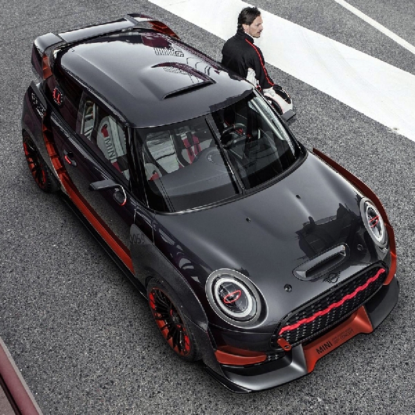 MINI John Cooper Works GP Mendatang Akan Bertenaga 300 HP