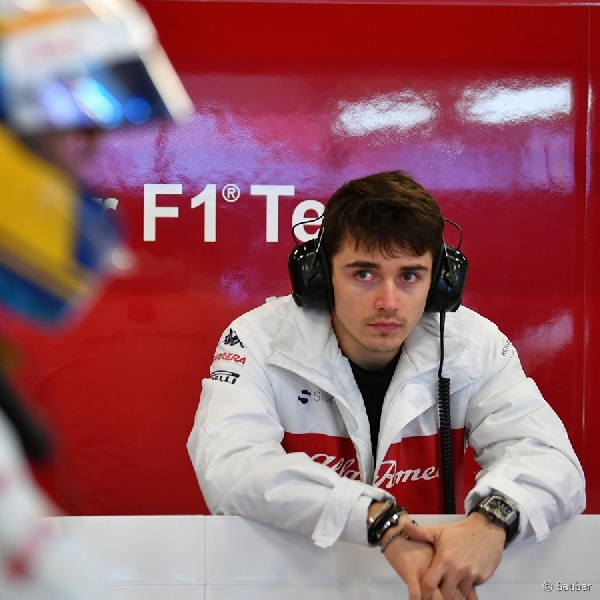 F1: Paddock Formula 1 Cukup Mengintimidasi Leclerc 