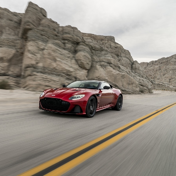 Aston Martin DBS Superleggera Resmi Hadir di Indonesia