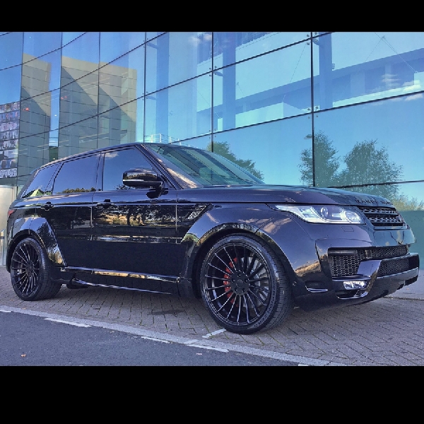 Range Rover Sport Tampil Agresif dengan Hamann Widebody Kit