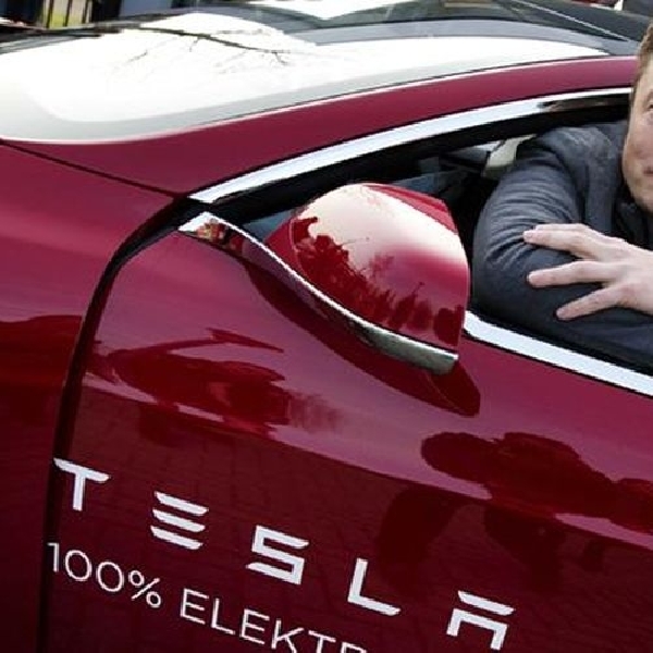 Tesla Tidak Lagi Menyertakan Mobile Connector Untuk Pembelian Mobil Baru