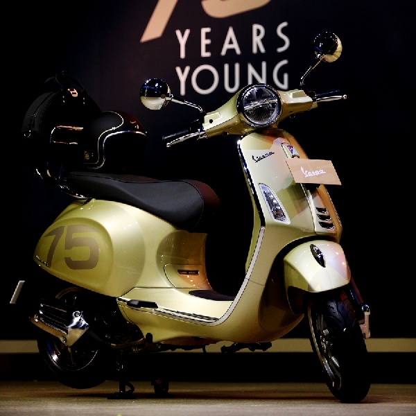 Anniversary ke-75 Tahun, Vespa Makin Mewah dalam Balutan Warna Kuning Metalik Giallo 