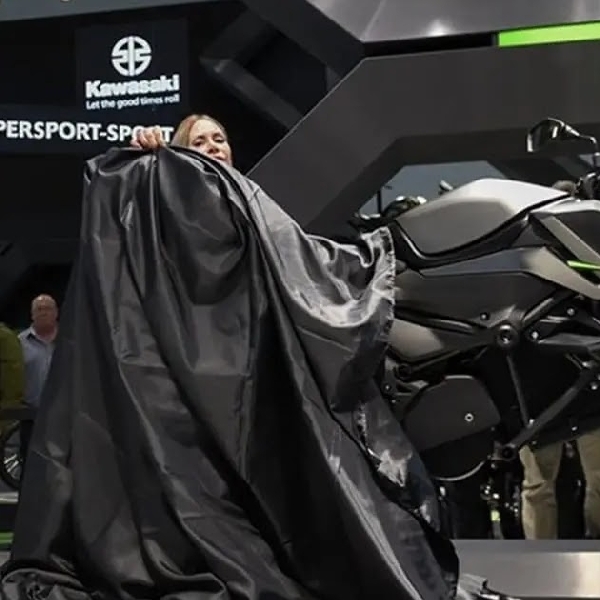 Kawasaki Perlihatkan Purwarupa Motor Listrik Di Intermot 2022