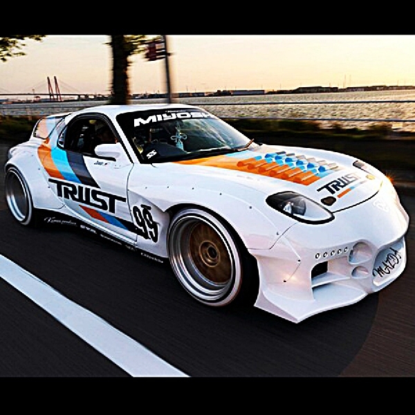 Mazda RX-7 Modifikasi Unik Memadukan Wagon, Rocket  Bunny Ala Porsche 962C