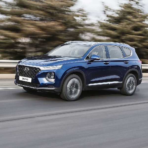 All new Santa Fe Raih Penghargaan Redesign of the Year