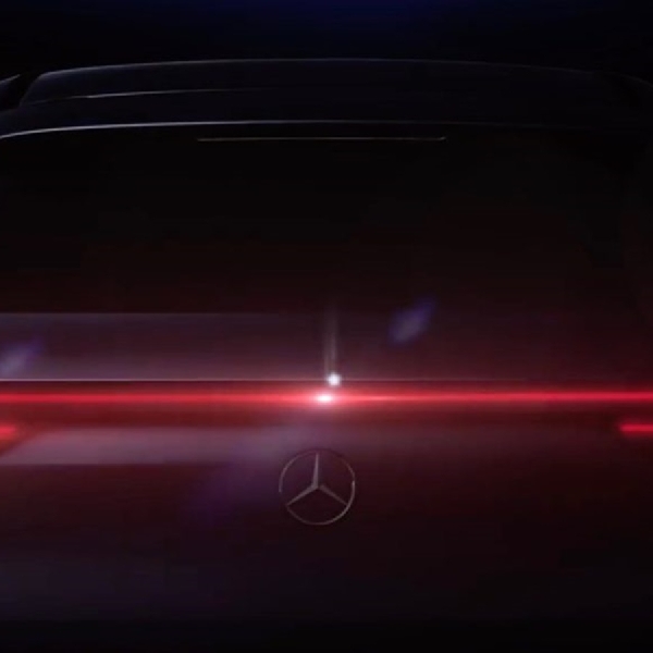 Mercedes-Benz Rilis Teaser Kedua SUV EQC