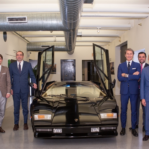 Lamborghini Membuka Pameran "Future Is Our Legacy" di Miami