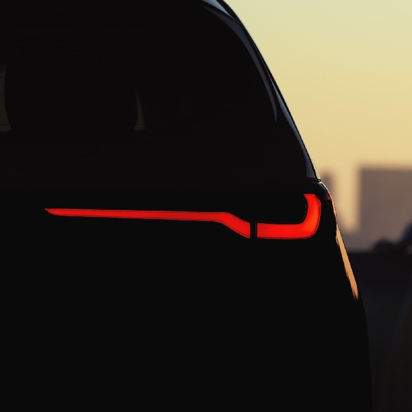 Debut Awal 2023, Mazda Perlihatkan Teaser SUV Flagship CX-90