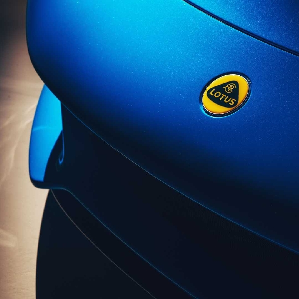 Lotus Emira Edisi Pertama Diperlihatkan, Pakai Mesin AMG Hasilkan 360 HP