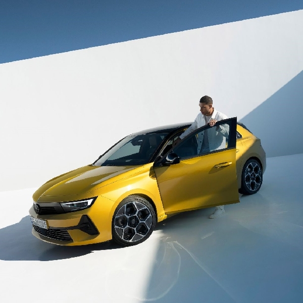 Opel Astra 2022 Dikabarkan Tersedia Juga dalam Varian Crossover