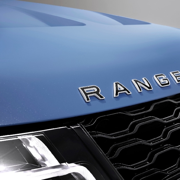 Range Rover Sport SVR Ultimate Edition Gabungkan Gaya Unik dengan 575 Hp