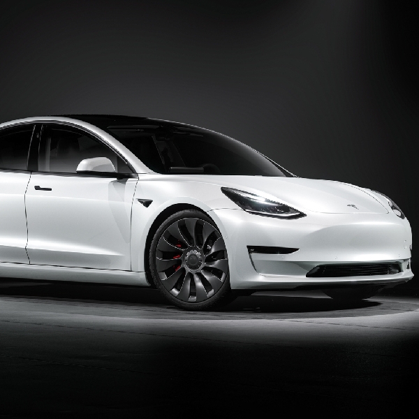 Akibat Komponen Ini, Tesla Recall Jutaan Unit Mobil