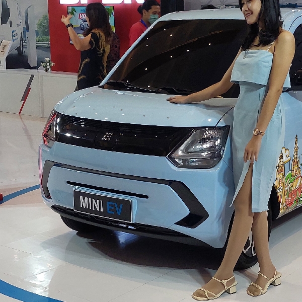 Harga Masih 'Ghoib', DFSK Mini EV Siap Jegal Wuling Air EV