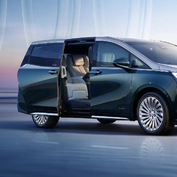 Buick Luncurkan MPV Mewah GL8 Century Untuk Pasar Cina