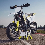 Husqvarna FS 450 Supermoto 2023 Hadir Dengan Desain dan Mesin Baru