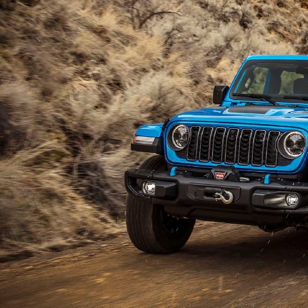 Jeep Segarkan Wrangler 2024 dengan Pembaruan Tampilan dan Teknologi