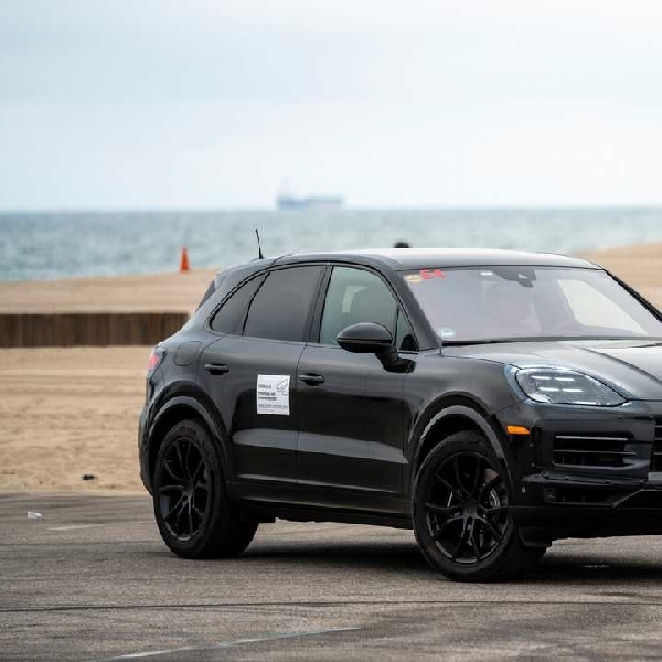 Porsche Cayenne Akan Menjadi Mobil Listrik Di Tahun 2026