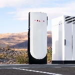 Tesla Hadirkan Supercharger V4, Isi Daya EV Makin Ngebut Lagi