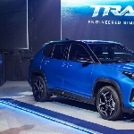 Perodua Traz Akhirnya Meluncur, Jadi Kembaran Toyota Yaris Cross Di Malaysia