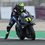 Crutchlow Bertarung Bersama Valentino Rossi di  MotoGP Styria 