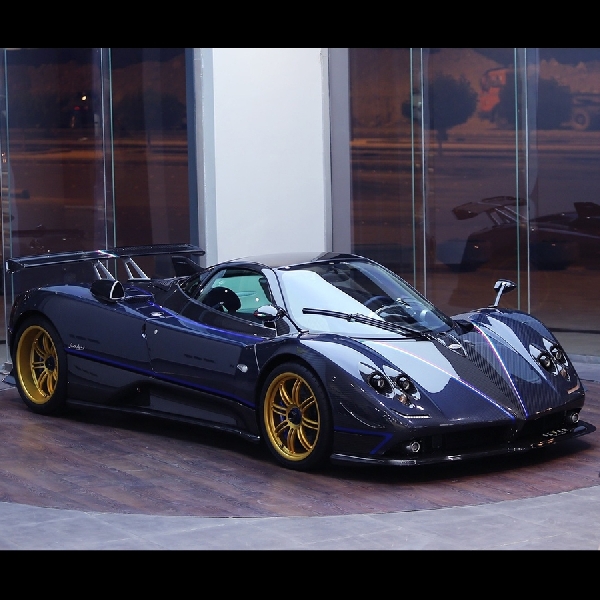 Pagani Zonda Tricolore, Mobil Mewah Nan Langka