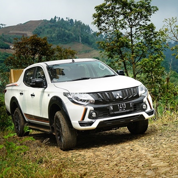 Menjelajahi Kawasan Gunung Bromo dengan New Triton Athlete