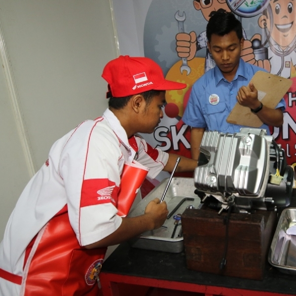 Tingkatkan Mutu SDM, AHM Gelar Astra Honda Skill Center