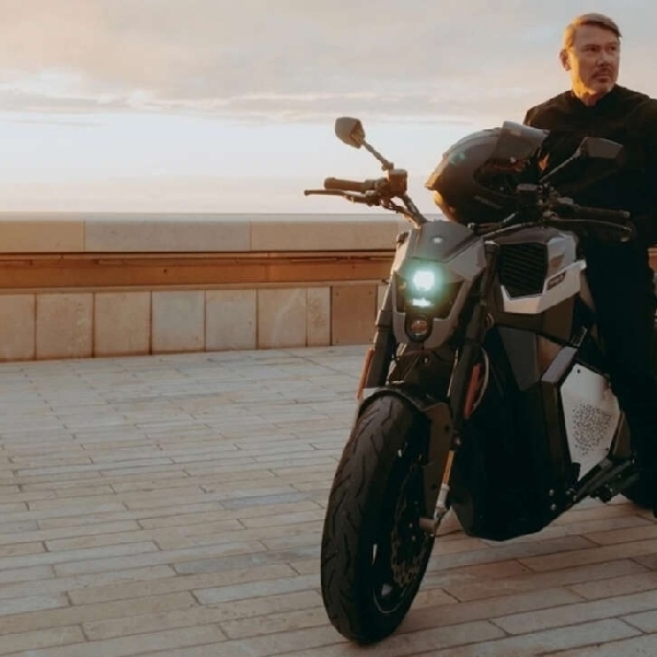 Verge Motorcycle Hadirkan Motor Spesial Kerjasama Dengan Mika Hakkinen