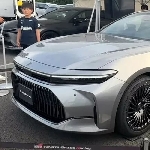 Ini Wujud Toyota Crown Dengan Mesin Hidrogen