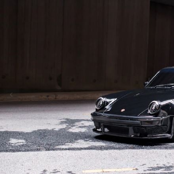 Porsche 930, Pake Black Solid Lebih Simple dan Modern 