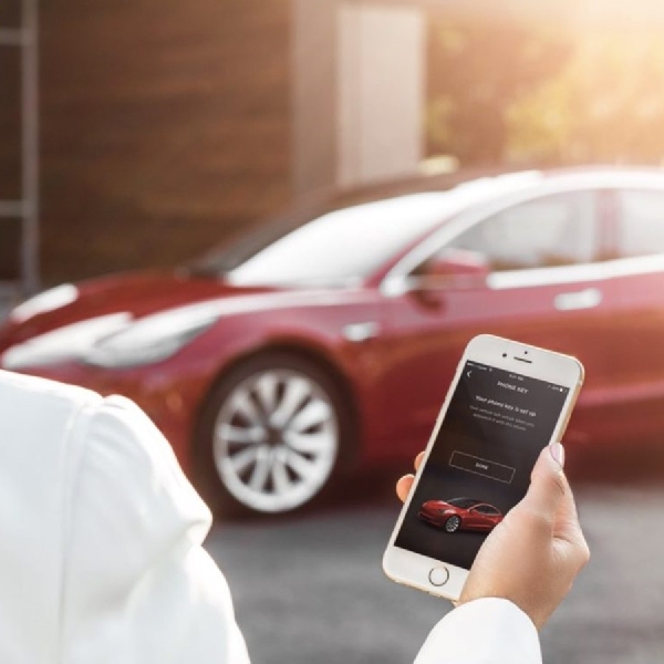 Tesla Berencana Tawarkan Leasing Model 3