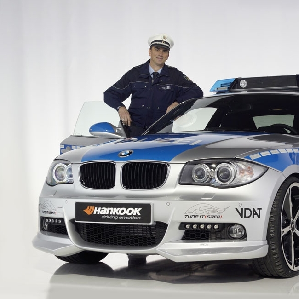 Gokil! BMW 123D AC Schnitzer Jadi Mobil Polisi, Basmi Kejahatan Dengan Sporty