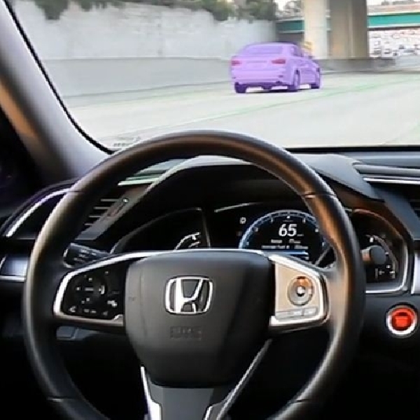 Comma.ai, Free Software untuk Self Driving di Mobil Acura ILX 2016 