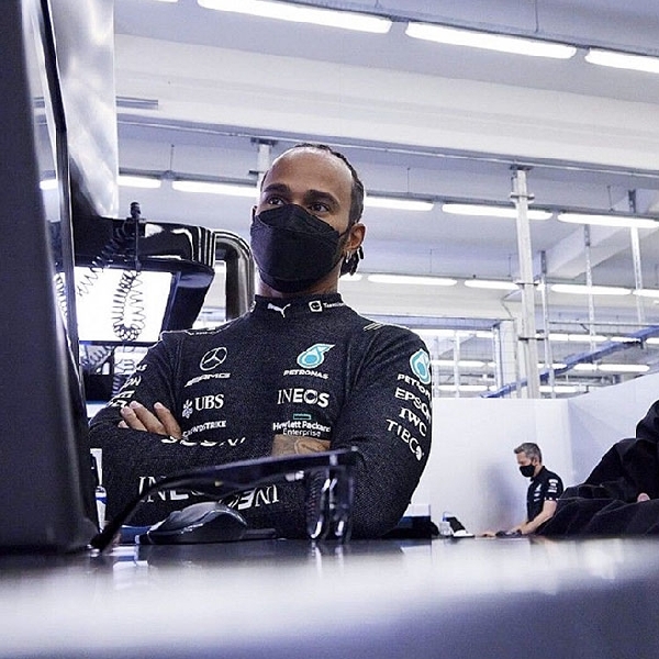 Administrasi FIA Baru Akan Putuskan Sanksi Terkait ‘Mangkirnya’ Lewis Hamilton di Acara Gala