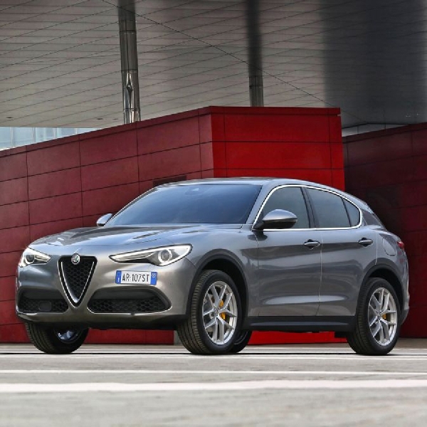 Alfa Romeo Tawarkan pilihan Mesin Baru untuk Stelvio