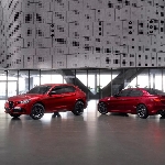 Alfa Romeo Quadrifoglio Collezione Edition Menawan dengan Cat Merah Spesial