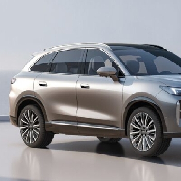 All New Chery Tiggo 8 Terungkap dengan Dua Wajah