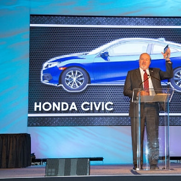 All New Honda Civic Raih Penghargaan Mobil Terbaik 2016