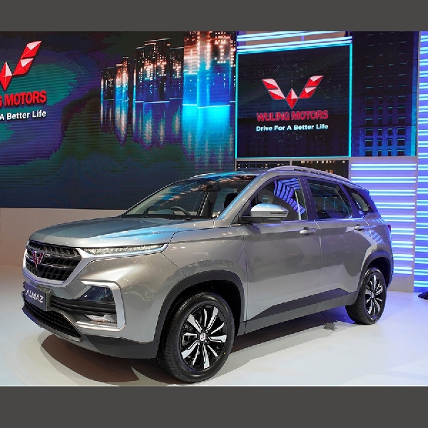 Di GIIAS 2019, Wuling Almaz Resmi Disematkan WIND Dan 7-seater