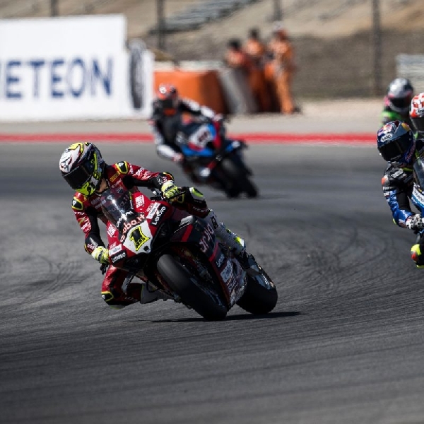 WSBK: Alvaro Bautista Sapu Bersih Balapan Seri Portugal