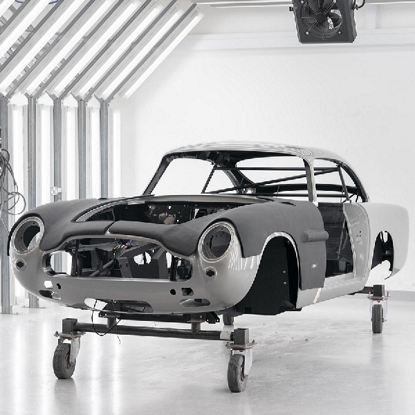 Tahap Akhir Produksi Aston Martin DB5 James Bond, Ini Penampakannya