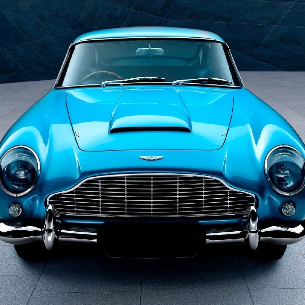 Aston Martin DB5 Rayakan 60 Tahun Kemunculannya